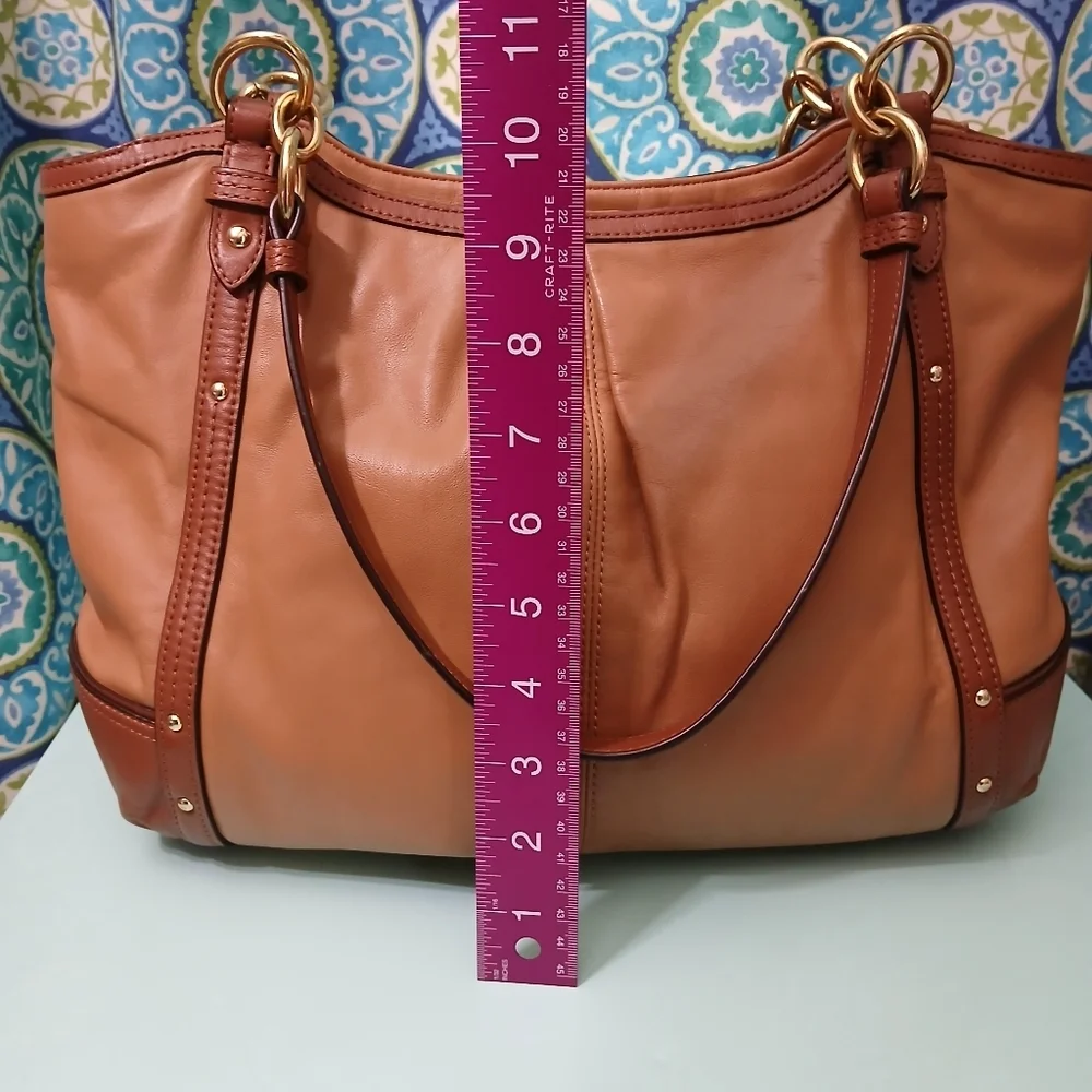 Coach Alexandra Leather Shoulder Bag Tan Gold Chain Hobo Purse Classic Medium
